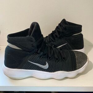 NIKE HyperDunks